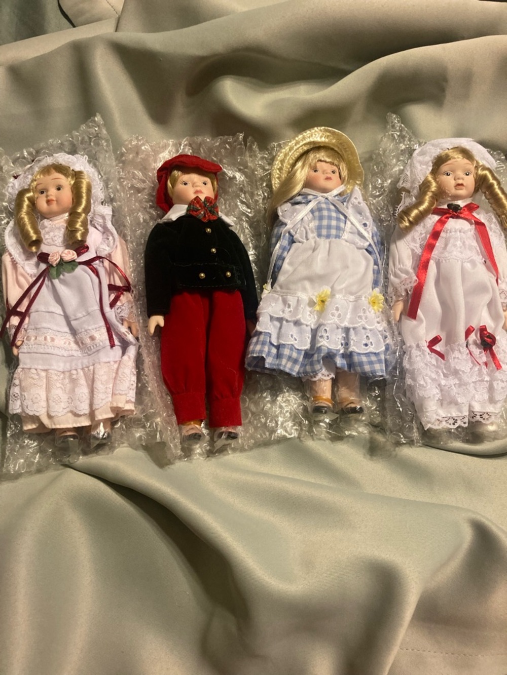 New Lot Of Four Vintage 80’s Porcelain Dolls 8 Inches Peabody & Wright Plus Avon